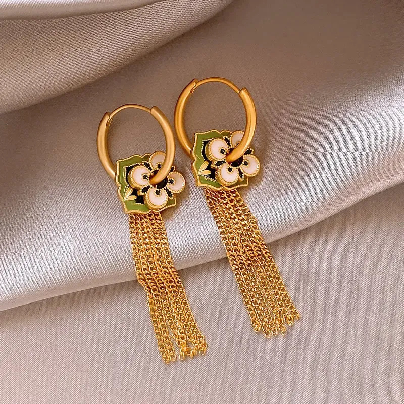 ต่างหูพู่สีทองรูปดอกไม้แฟชั่นจ - Ethnic Fashion Way บทวิจารณ์และราคา